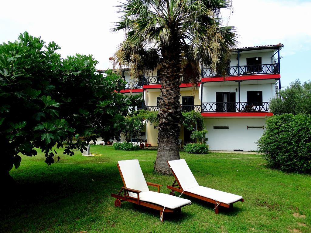 Apartments Karpetis A Green Paradise Psakoudia Chambre photo